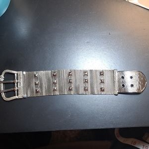 Silver-toned Buckle Bracelet